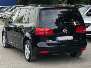 Volkswagen Touran foto 3