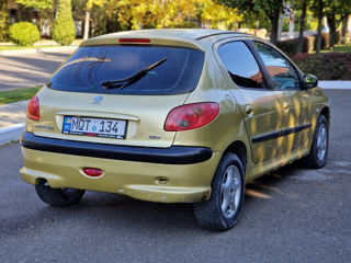 Peugeot 206 foto 5