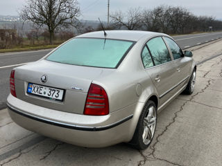 Skoda Superb foto 6