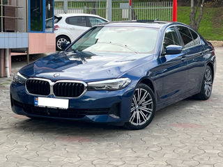 BMW 5 Series foto 3