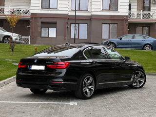 BMW 7 Series foto 4