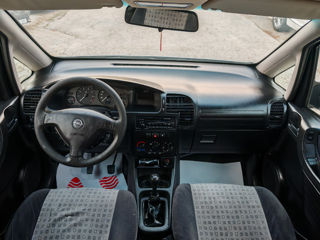 Opel Zafira foto 9