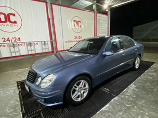 Mercedes E-Class foto 4