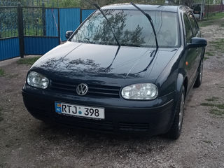 Volkswagen Golf foto 1