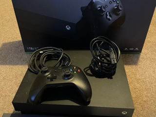 Xbox One X foto 2