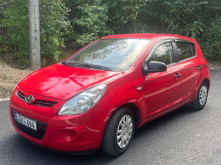 Hyundai i20 foto 1