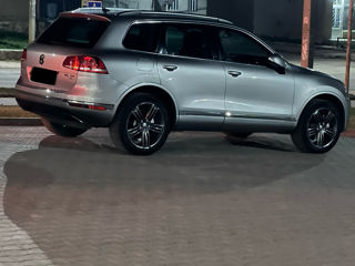 Volkswagen Touareg foto 2