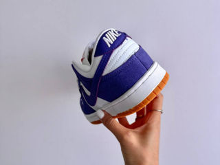 Nike SB Dunk Low  Purple Suede foto 4