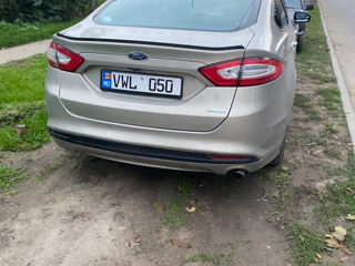 Ford Fusion foto 1