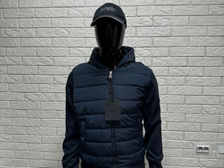 Scurtă Moncler