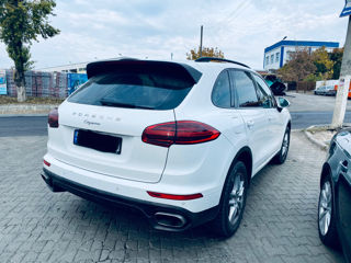 Porsche Cayenne foto 2