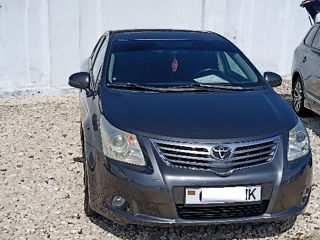 Toyota Avensis foto 2