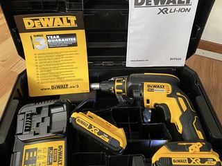 Бесщеточный шуруповерт для гипсокартона Dewalt DCF620D2