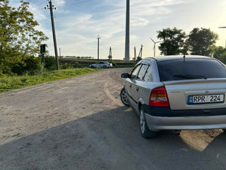 Opel Astra foto 1