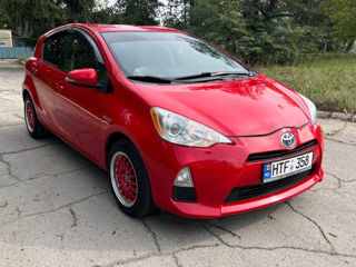 Toyota Prius c foto 2