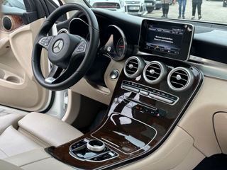 Mercedes GLC foto 10