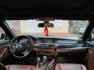 BMW 5 Series foto 6