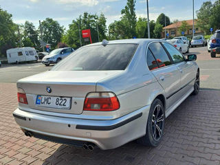 BMW 5 Series foto 2