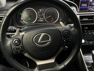 Lexus IS Series foto 17