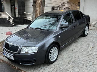 Skoda Superb foto 5