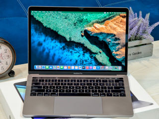 MacBook Pro 13 Retina 2017 (Core i5 7360u/16Gb Ram/256Gb SSD/13.3" Retina IPS) foto 3