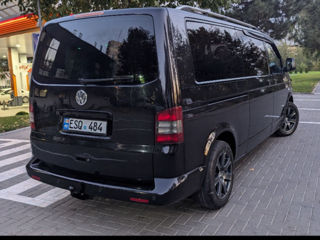 Volkswagen Caravelle foto 4