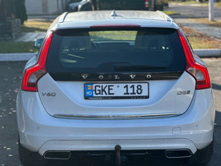 Volvo V60 foto 5