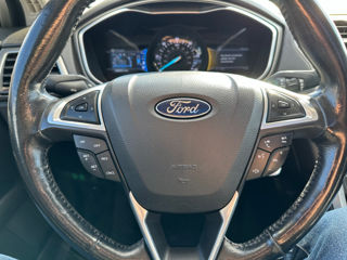 Ford Fusion foto 12