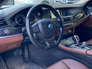 BMW 5 Series foto 7