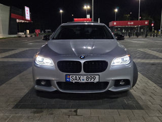 BMW 5 Series foto 8