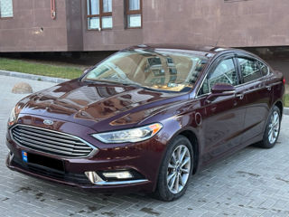 Ford Fusion foto 2