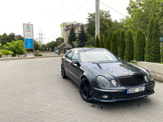 Mercedes E-Class foto 3