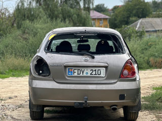 Nissan Almera foto 4