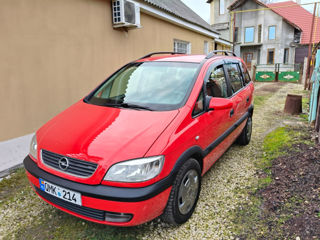 Opel Zafira foto 2