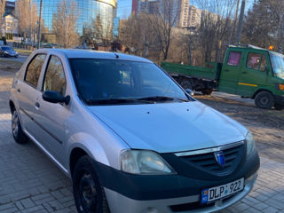 Dacia Logan foto 4