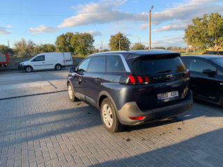 Peugeot 5008 foto 3