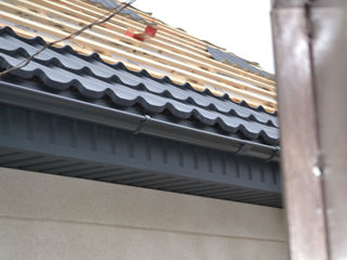 Montatori la acoperiș - Asigură-ți casa împotriva ploii și ninsorii cu un acoperiș montat premium! foto 8
