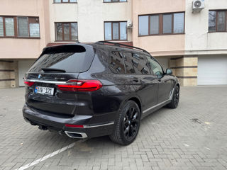 BMW X7 foto 3