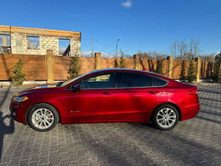 Ford Fusion foto 2