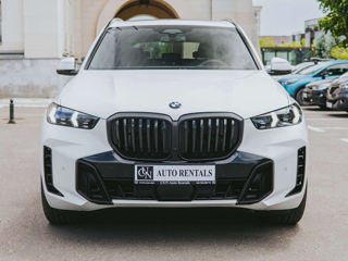 BMW X5 xDrive30d alb mineral foto 2