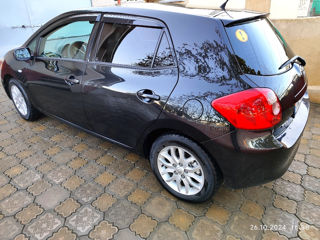 Toyota Auris foto 2