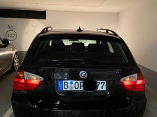 BMW 3 Series Touring foto 3