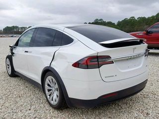 Tesla Model X foto 3