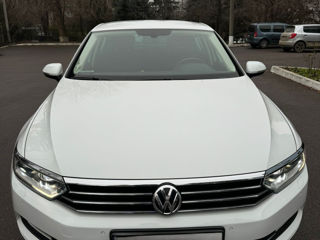 Volkswagen Passat foto 4