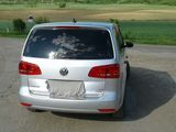 Volkswagen Touran foto 1