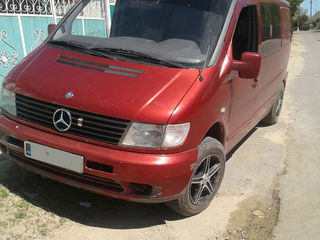 Mercedes Vito foto 2