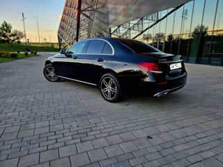 Mercedes E-Class foto 5