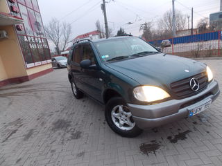 Mercedes ML Class foto 4