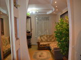 apartament cu 3 cameri mobilat in orashul Drochia foto 3