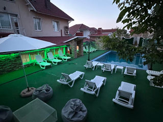 Vila cu piscina foto 0
